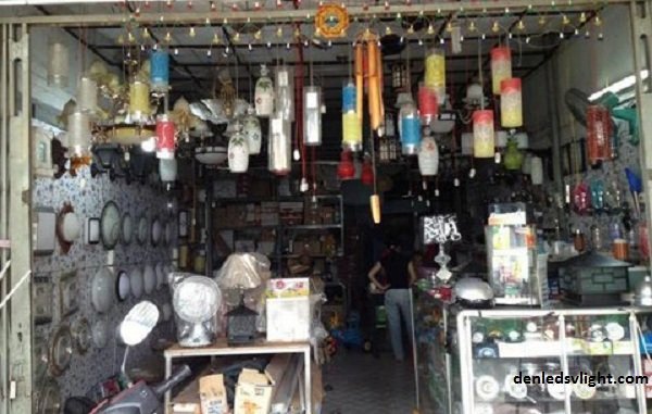 Một số sản phẩm của thị trường bán buôn đèn led