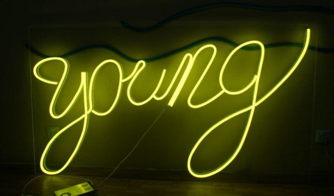đ&egrave;n led bảng hiệu