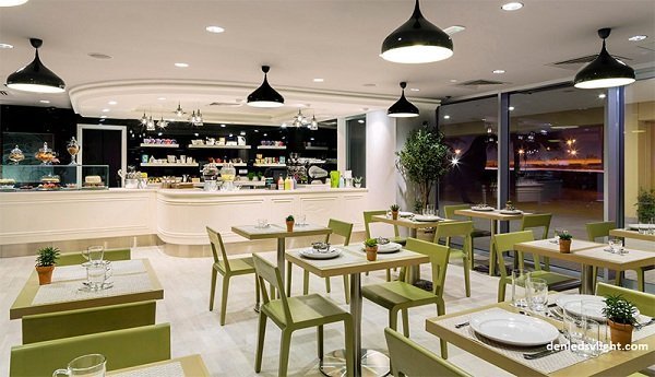 C&aacute;ch trang tr&iacute; đ&egrave;n cho qu&aacute;n cafe độc lạ v&agrave; đẹp